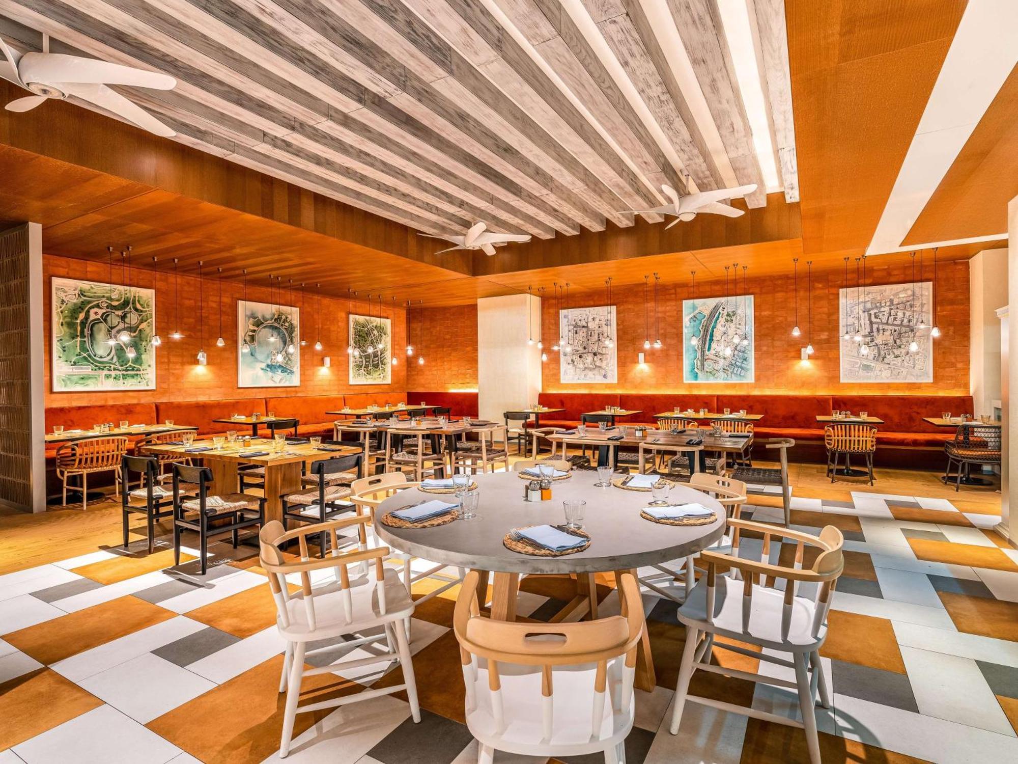 Rixos Gulf Hotel Doha Exteriör bild Interior of the restaurant